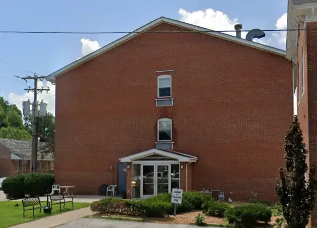 Property at 21 E Saint Joseph St, Perryville, MO, 63775, 1 bed, 1 bath, [object Object]