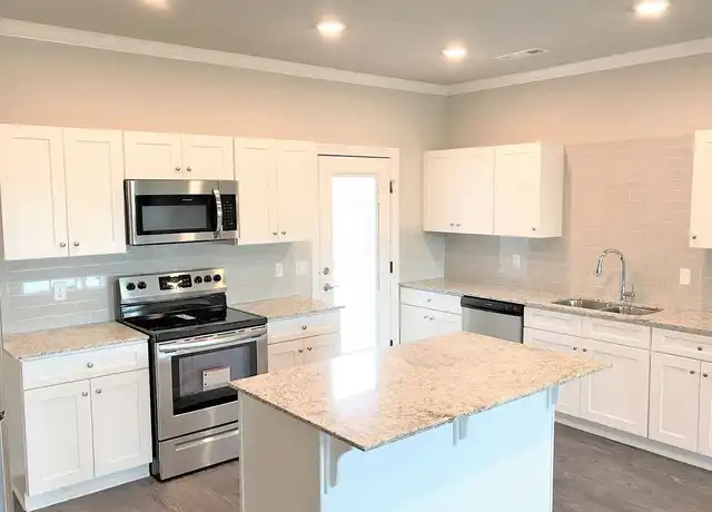 Property at Buckeye Crossing Townhomes - 3900 SW Buckeye St, Bentonville, AR, 72712, 3 beds, 2.5 baths, [object Object]
