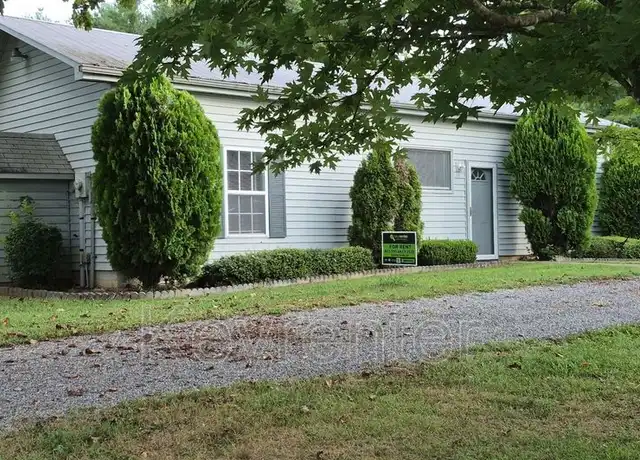 Property at 866 Volunteer Dr, Maryville, TN, 37801, 1 bed, 1 bath, [object Object]