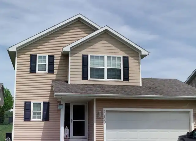 Property at 4900 E Hull Ave, Des Moines, IA, 50317, 3 beds, 2.5 baths, [object Object]