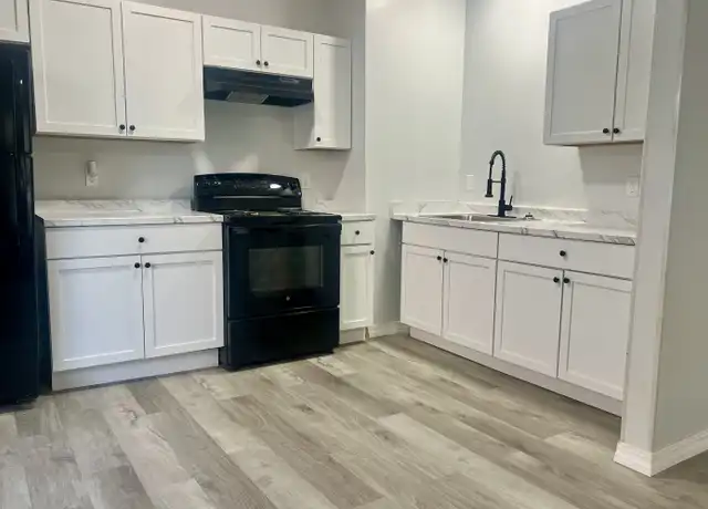 Property at 915 W Lapeer St Unit 1, Lansing, MI, 48915, 1 bed, 1 bath, [object Object]