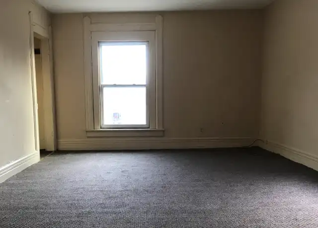 Property at 2204 E Broadway, Logansport, IN, 46947, 1 bed, 1 bath, [object Object]