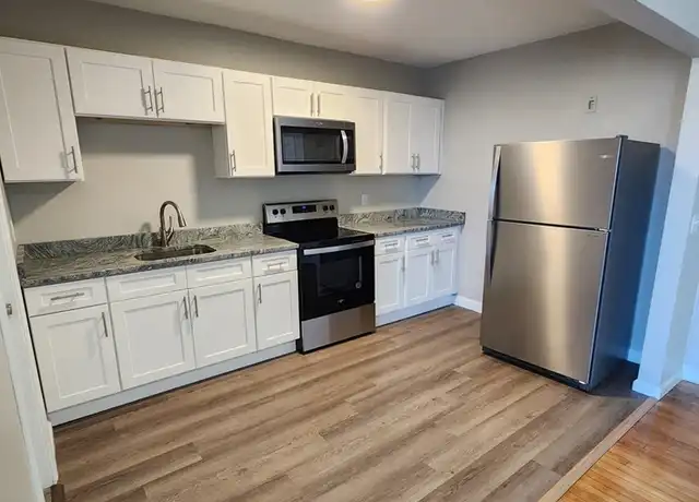 Property at 3 Maple St Unit 3, Florence, MA, 01062, 1 bed, 1 bath, [object Object]