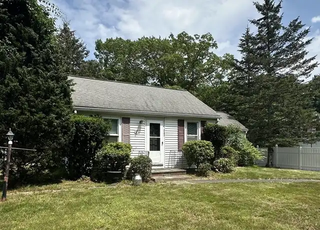 Property at 745 Monponsett St, Hanson, MA, 02341, 3 beds, 1 bath, [object Object]