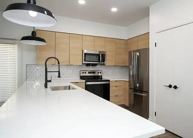 Property at The Thomas - 4121 Radford Ave, Studio City, CA, 91604, 1-2 bed, 1-2 bath, [object Object]