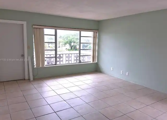 Property at 16701 NE 14th Ave #311, Miami, FL, 33162, 1 bed, 1 bath, [object Object]
