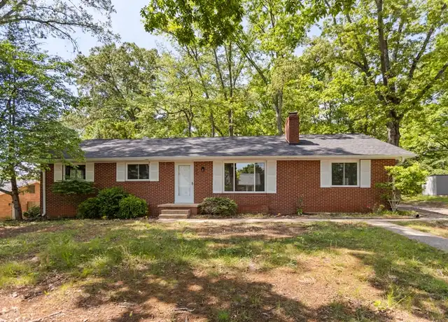 Property at 905 W 6th Ave, Lenoir City, TN, 37771, 4 beds, 2.5 baths, [object Object]