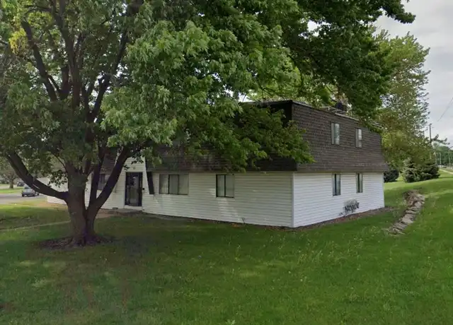 Property at 1200 Meadow Ln, Waterloo, IA, 50701, 2 beds, 1 bath, [object Object]