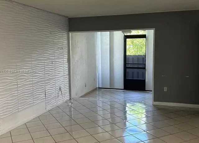 Property at 9445 Fontainebleau Blvd #104, Miami, FL, 33172, 2 beds, 2 baths, [object Object]