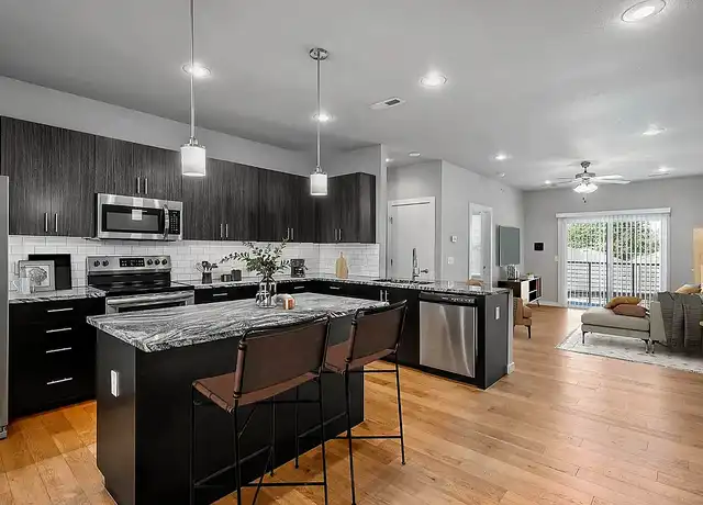 Property at The Edge Luxury Apartments - 634 E Walnut Lawn St, Springfield, MO, 65807, 1 bed, 1 bath, [object Object]