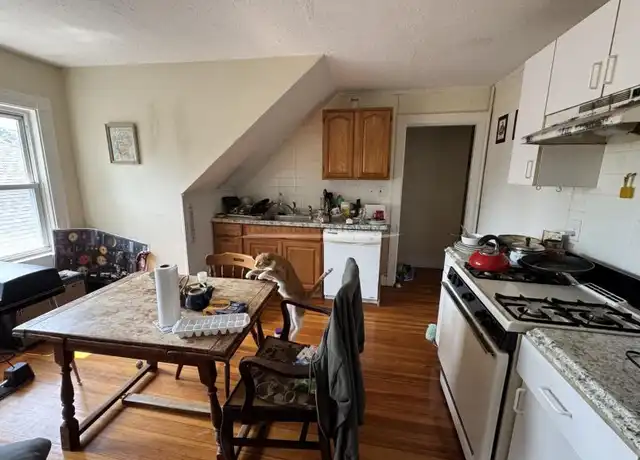 Property at 370 Crescent St, Waltham, MA, 02453, 2 beds, 1 bath, [object Object]