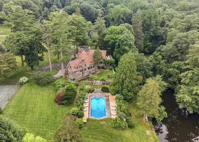 Property at 546 Lake Ave, Greenwich, CT, 06830, 6 beds, 6.5 baths, [object Object]