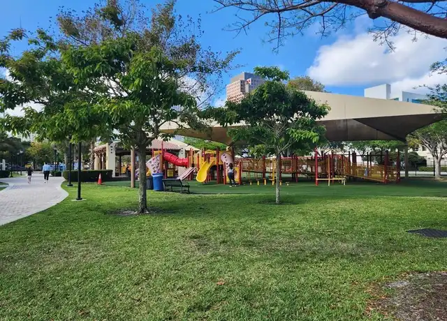 Property at 200 SW 9th St Unit 1, Fort Lauderdale, FL, 33315, 1 bed, 1 bath, [object Object]