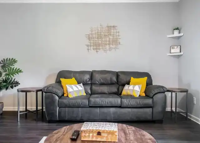 Property at 3196 Laurel Ridge Cir, Atlanta, GA, 30344, 1 bed, 1 bath, [object Object]