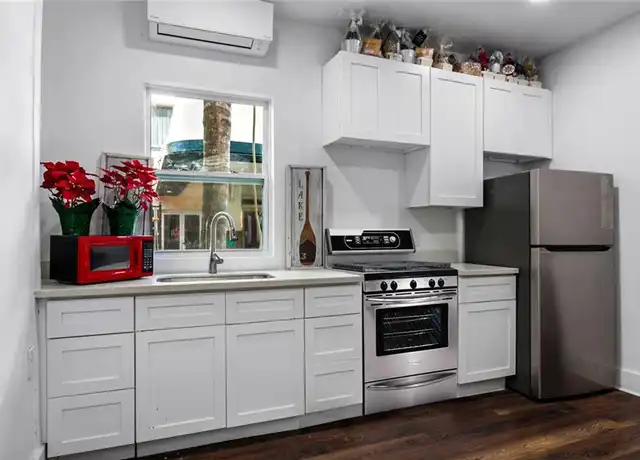 Property at 2021 Saint Charles Ave Unit 1A, New Orleans, LA, 70130, 1 bed, 1 bath, [object Object]