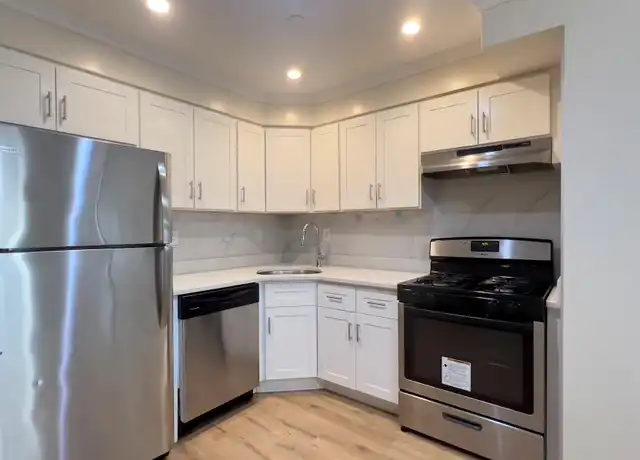 Property at 8515 120th St Unit 2H, Kew Gardens, NY, 11415, 2 beds, 2 baths, [object Object]