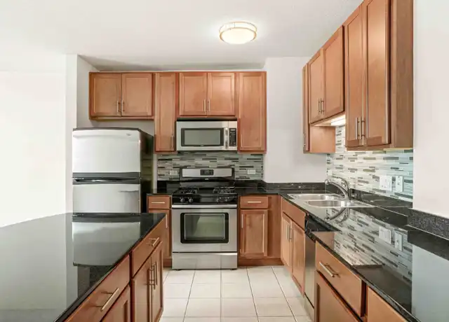 Property at 544 W Kinzie St, Chicago, IL, 60654, 0 beds, 1 bath, [object Object]