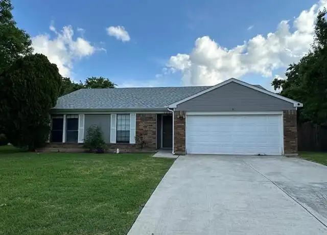 Property at 927 S Riverside Dr, Grapevine, TX, 76051, 3 beds, 2 baths, [object Object]