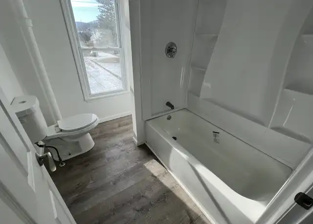 Property at 512 E 3rd St Unit 510 A, Nescopeck, PA, 18635, 1 bed, 1 bath, [object Object]