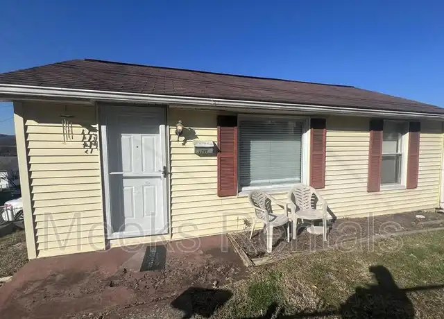 Property at 1239 12th St, Nitro, WV, 25143, 2 beds, 1 bath, [object Object]