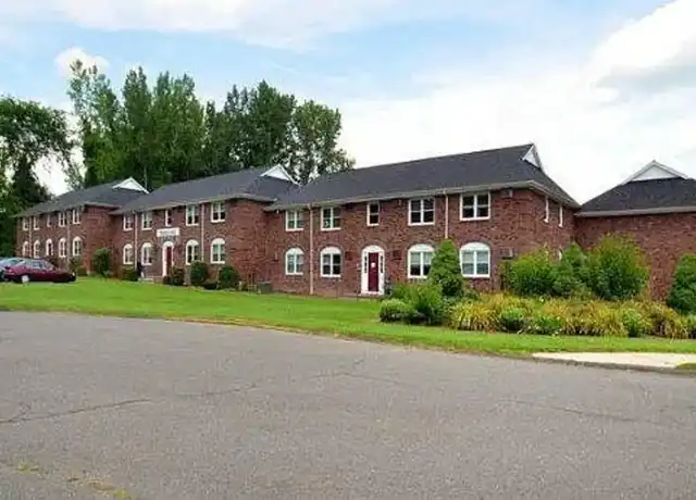 Property at Williamsburg Apartments - 250 Bloomfield Ave, Windsor, CT, 06095, 2 beds, 1 bath, [object Object]