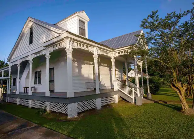Property at 1228 Mississippi St, Donaldsonville, LA, 70346, 2 beds, 1 bath, [object Object]