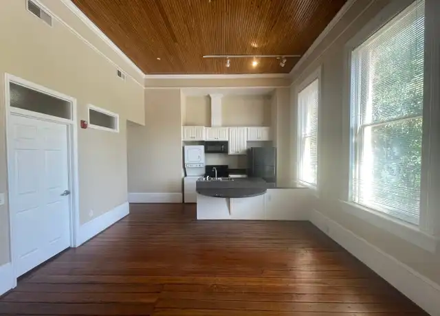 Property at 480 Poplar St Unit 201, Macon, GA, 31201, 1 bed, 1 bath, [object Object]