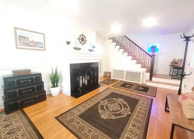 Property at 1093 Shippan Ave, Stamford, CT, 06902, 3 beds, 1.5 baths, [object Object]
