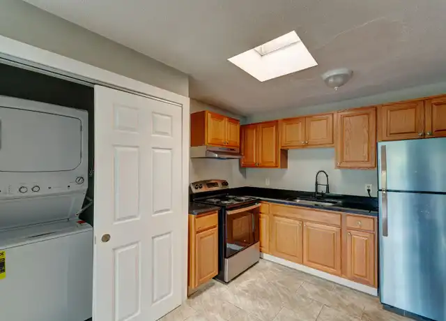 Property at 1263 Chapel St Unit C1, New Haven, CT, 06511, 2 beds, 1 bath, [object Object]