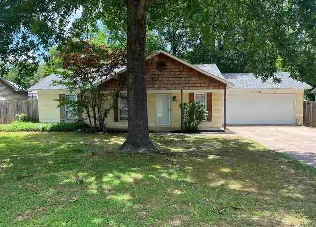 Property at 1011 Green Valley Dr, Bryant, AR, 72022, 3 beds, 2 baths, [object Object]