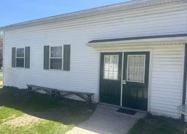 Property at 124 Greenview Dr Unit 3, Brodheadsville, PA, 18322, 2 beds, 1 bath, [object Object]