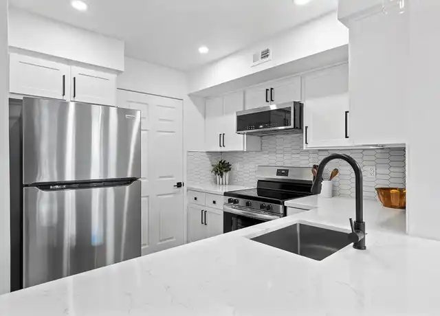 Property at Arcadia Cove - 2252 N 44th St, Phoenix, AZ, 85008, 1-2 bed, 1-2 bath, [object Object]