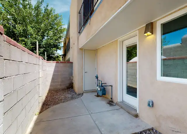 Property at 2415 Espanola St NE, Albuquerque, NM, 87110, 1 bed, 1 bath, [object Object]