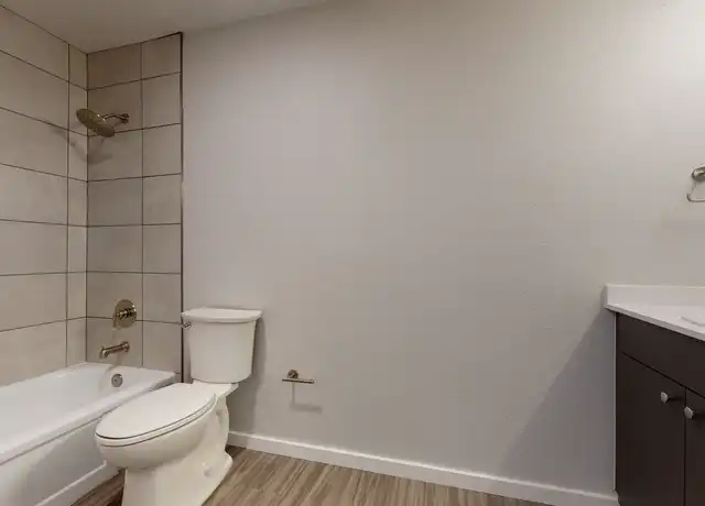 Property at 2415 Espanola St NE, Albuquerque, NM, 87110, 1 bed, 1 bath, [object Object]