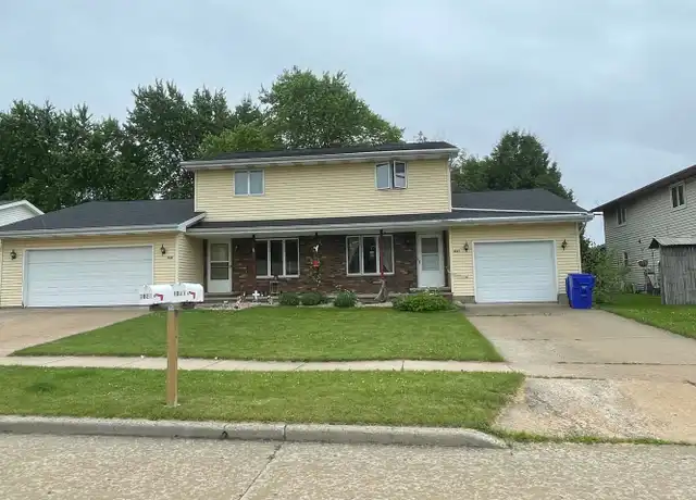 Property at 1825 W Brewster St, Appleton, WI, 54914, 2 beds, 1.5 baths, [object Object]