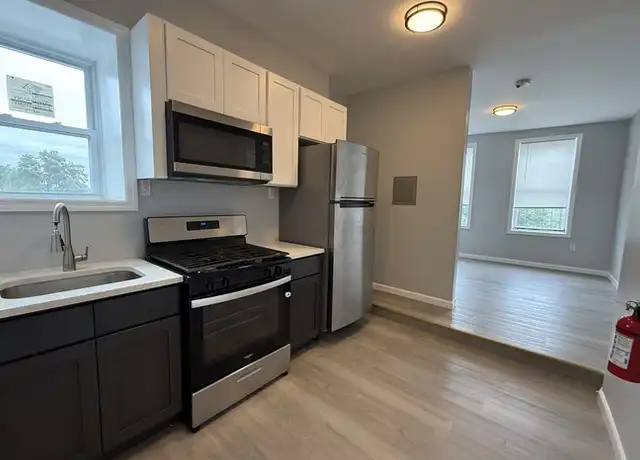 Property at 17 Teaneck Rd Unit 4A, Ridgefield Park, NJ, 07660, 1 bed, 1 bath, [object Object]