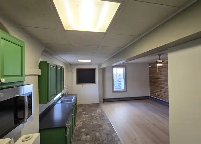 Property at 107 6th St Unit 1F, Williamsport, PA, 17701, 2 beds, 1 bath, [object Object]
