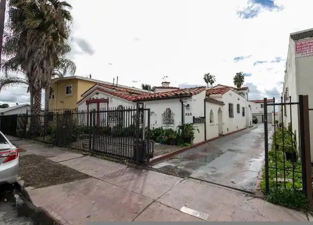 Property at 520 W 82nd St, Los Angeles, CA, 90044, 3 beds, 1 bath, [object Object]