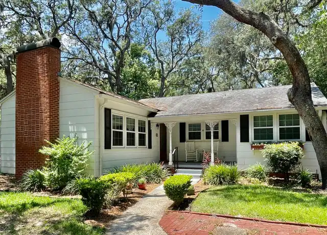 Property at 131 S 17th St, Fernandina Beach, FL, 32034, 3 beds, 2 baths, [object Object]