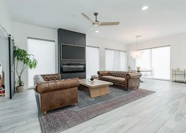 Property at 418 Melba St #101, Dallas, TX, 75208, 3 beds, 3 baths, [object Object]