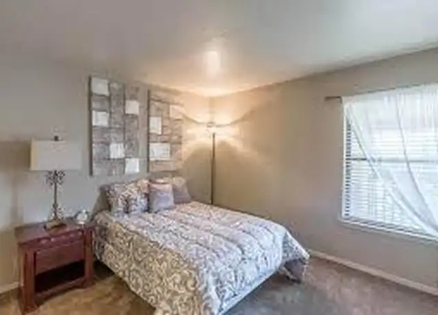 Property at 1601 North Loop 288, Denton, TX, 76209, 1 bed, 1 bath, [object Object]