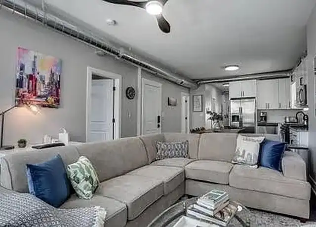 Property at 1606 W Waveland Ave, Chicago, IL, 60613, 3 beds, 2 baths, [object Object]