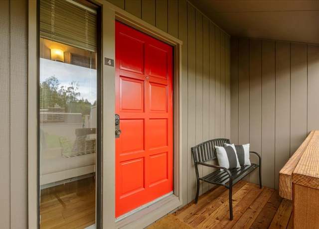 Photo of 4 Farm Rd, Los Altos, CA 94024