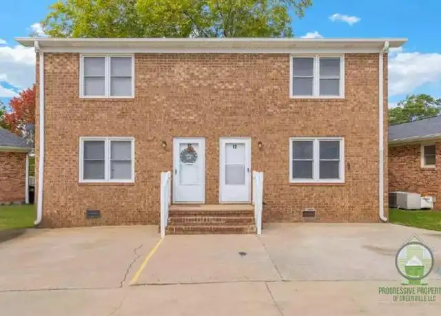 Property at 900 E Georgia Rd, Simpsonville, SC, 29681, 2 beds, 1 bath, [object Object]