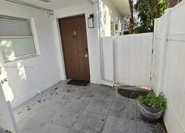 Property at 5712 Hollywood Blvd Unit 3, Hollywood, FL, 33021, 0 beds, 1 bath, [object Object]