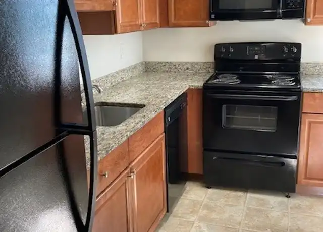 Property at 10 E Chase St Unit 14-308, Baltimore, MD, 21202, 1 bed, 1 bath, [object Object]