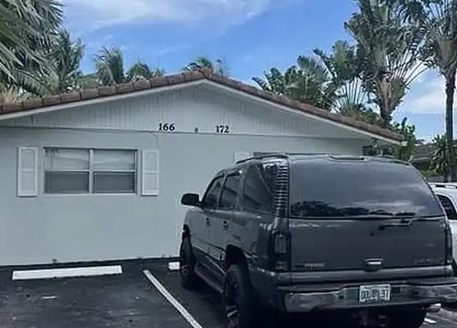 Property at 172 NE 4th Ave, Deerfield Beach, FL, 33441, 2 beds, 1 bath, [object Object]