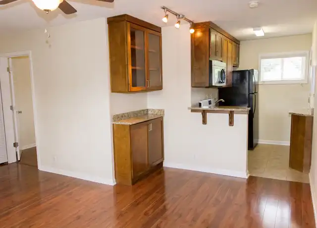Property at 32 Peachtree Ave NE, Atlanta, GA, 30305, 1 bed, 1 bath, [object Object]