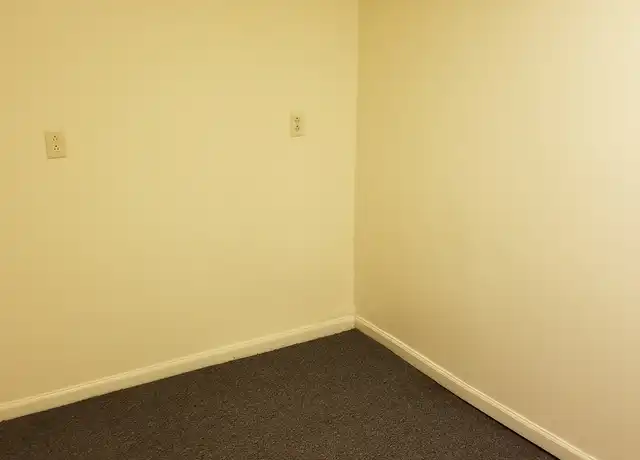 Property at 105 Queen St, Northumberland, PA, 17857, 2 beds, 1 bath, [object Object]