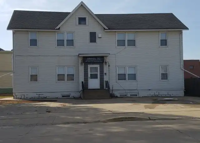 Property at 104 1st St SW Unit 9, Austin, MN, 55912, 2 beds, 1 bath, [object Object]